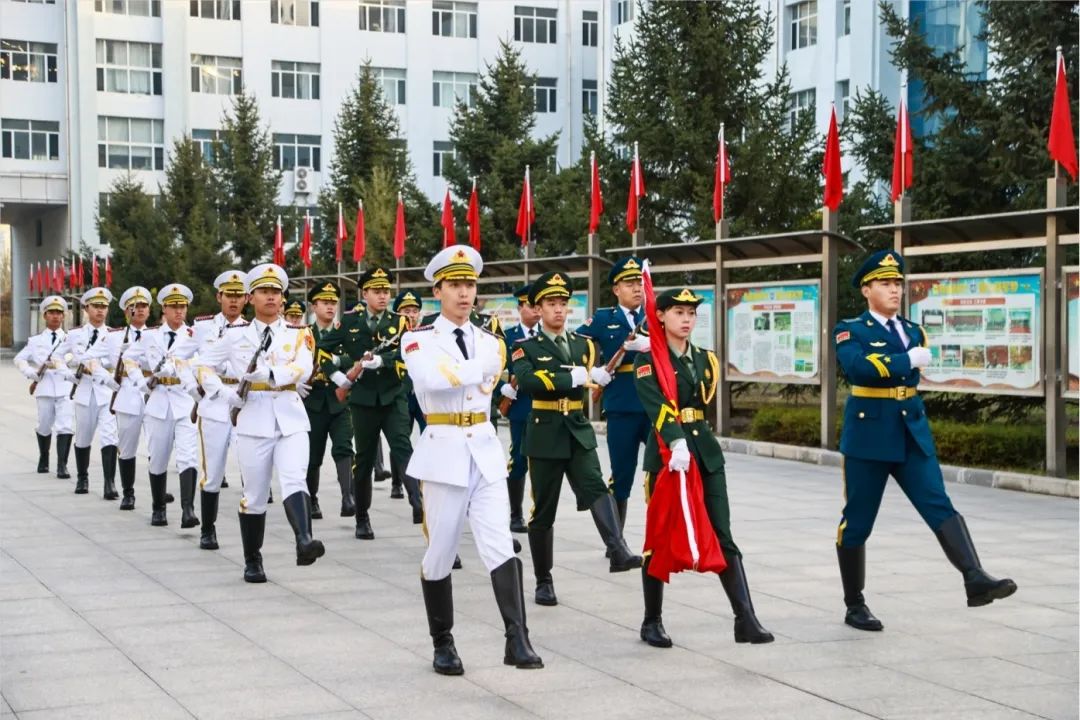有抱负的年轻人在毕业后选择投身于创新