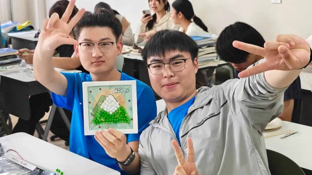 副校长魏可霏