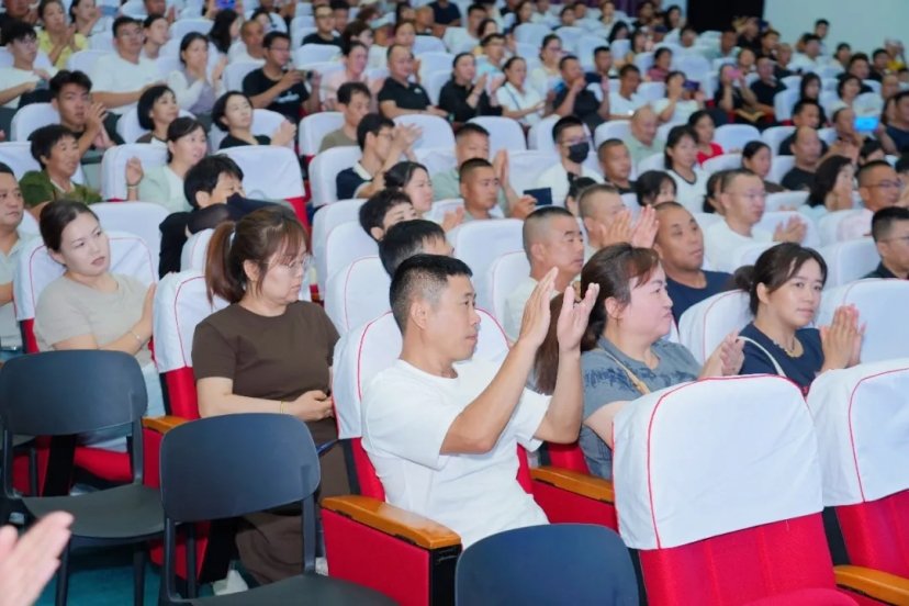 芳华逐梦启新程 巾帼聚力向未来|哈尔