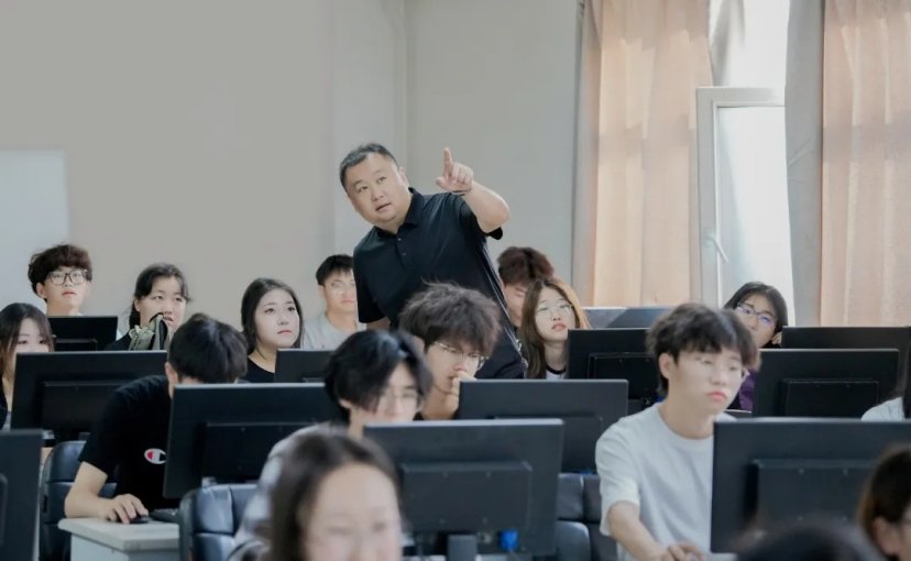 在校园各处同步开启