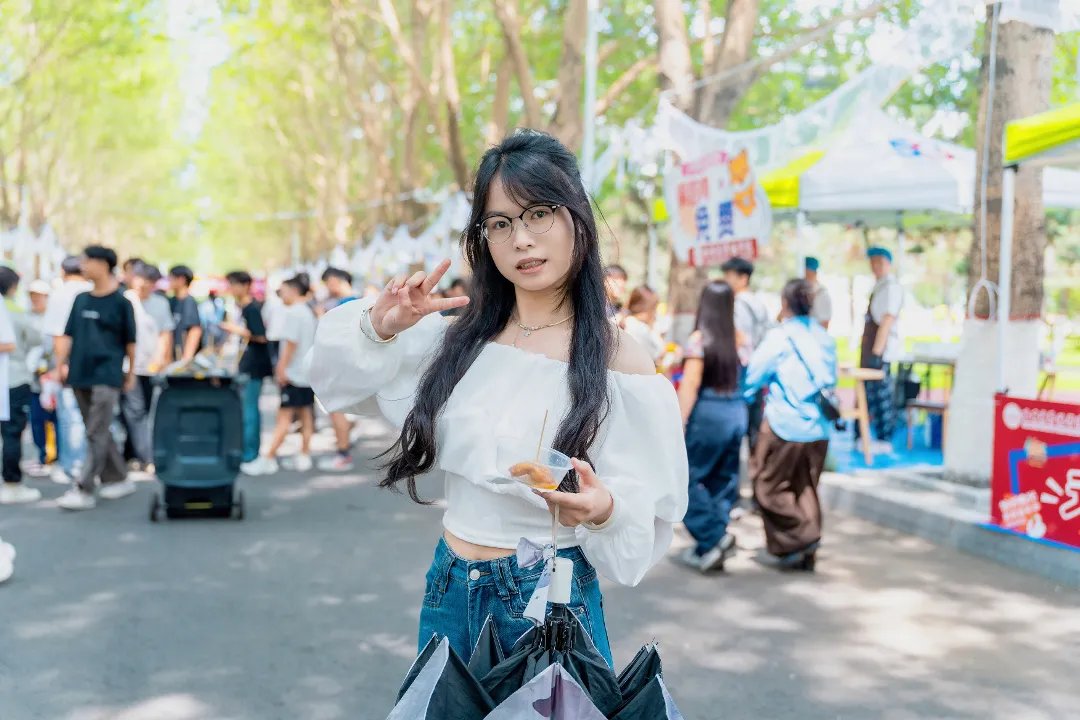 汇聚天南海北特色美食的“星光大道”