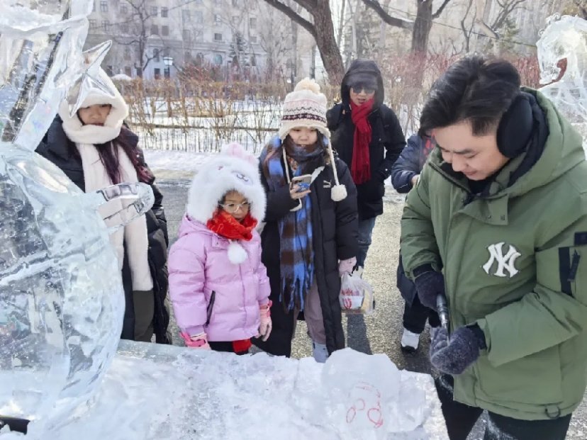 尽管气温接近零下二十摄氏度
