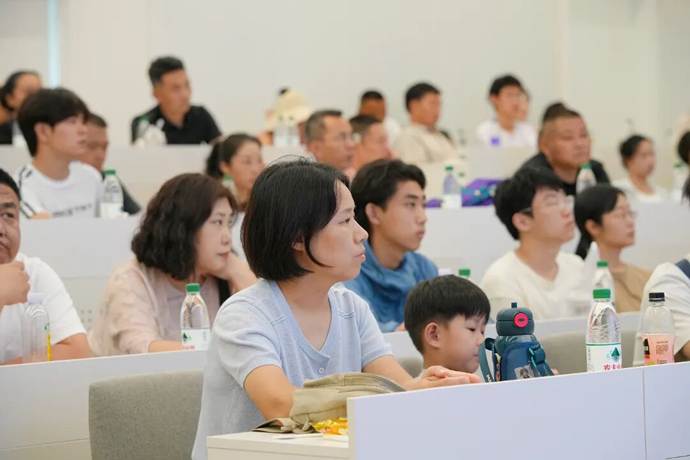 第一次走进这所家门口的大学