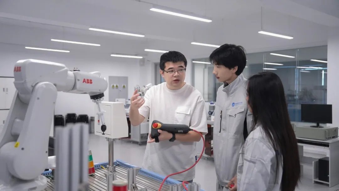 携手西门子（中国）共建省级华德-西门
