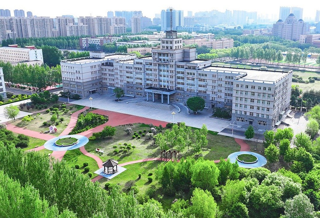 康轶博