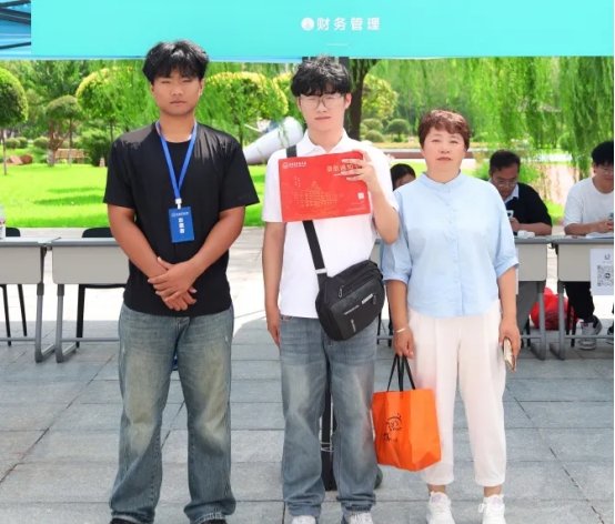 如果说报到是“程序”