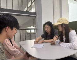 有趣味的师生沟通桥梁